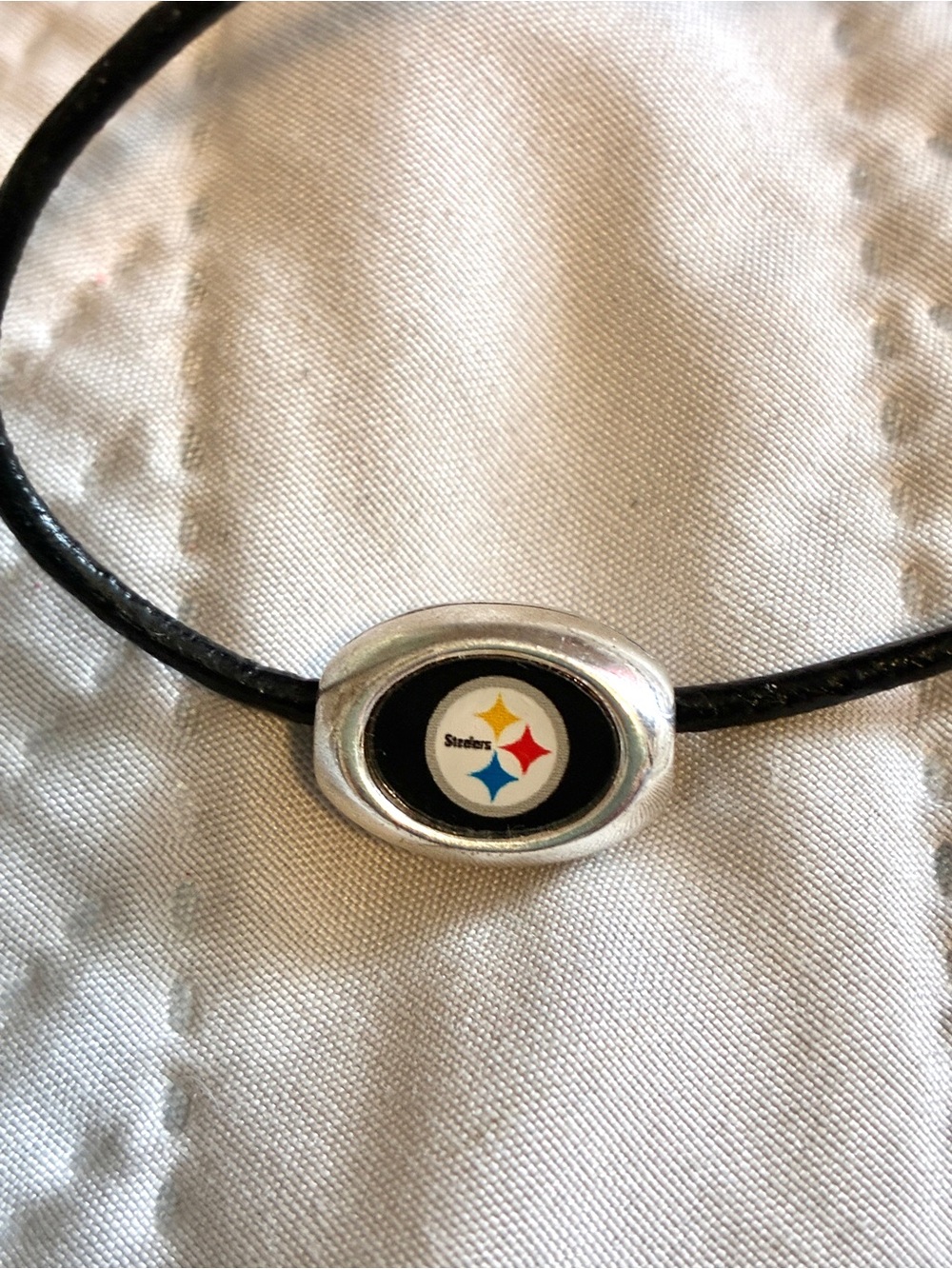 Pittsburgh Steelers AVON Bead Necklace - Picture 4 of 6
